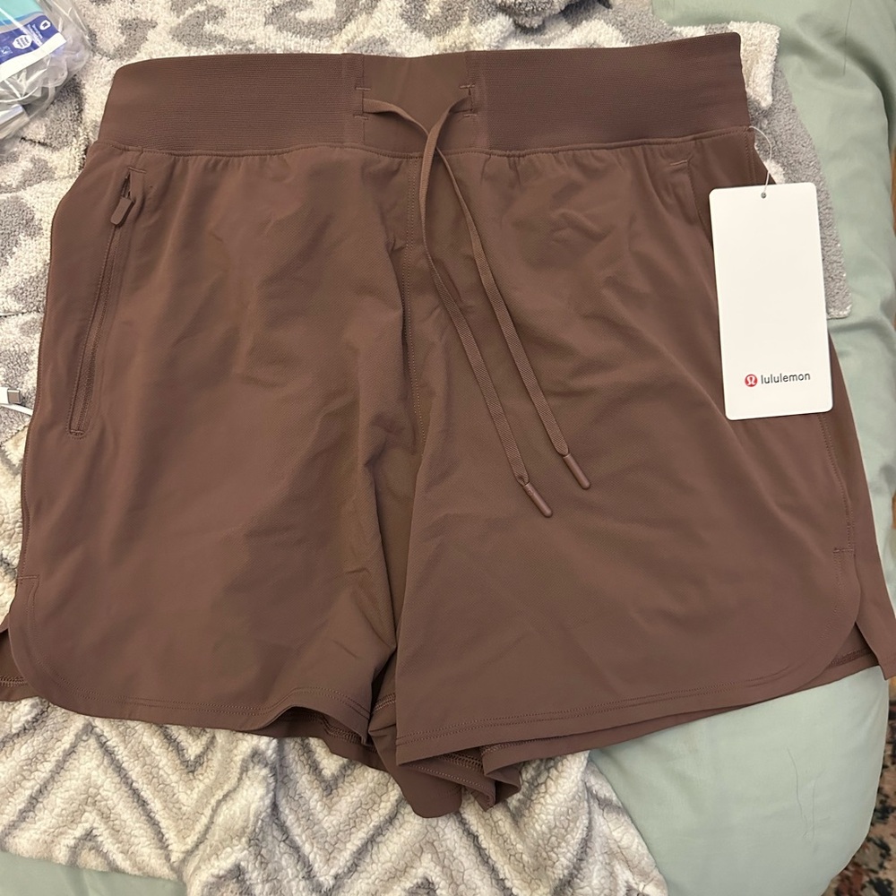 lululemon athletica Women's Athletic Shorts - Cocoa Brown